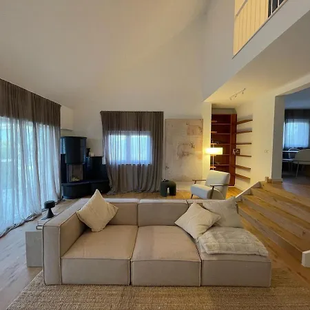 Thebigcozyplace شقة